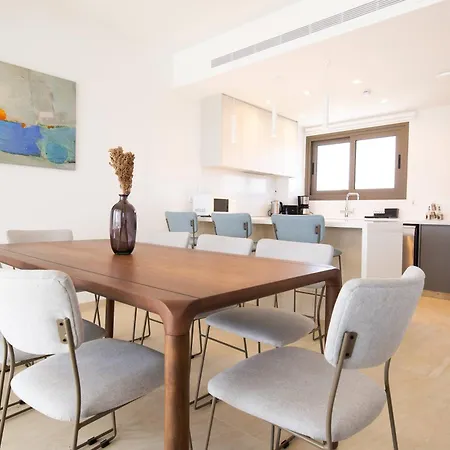 Phaedrus Living: Serenity Waves No.2 Villa *